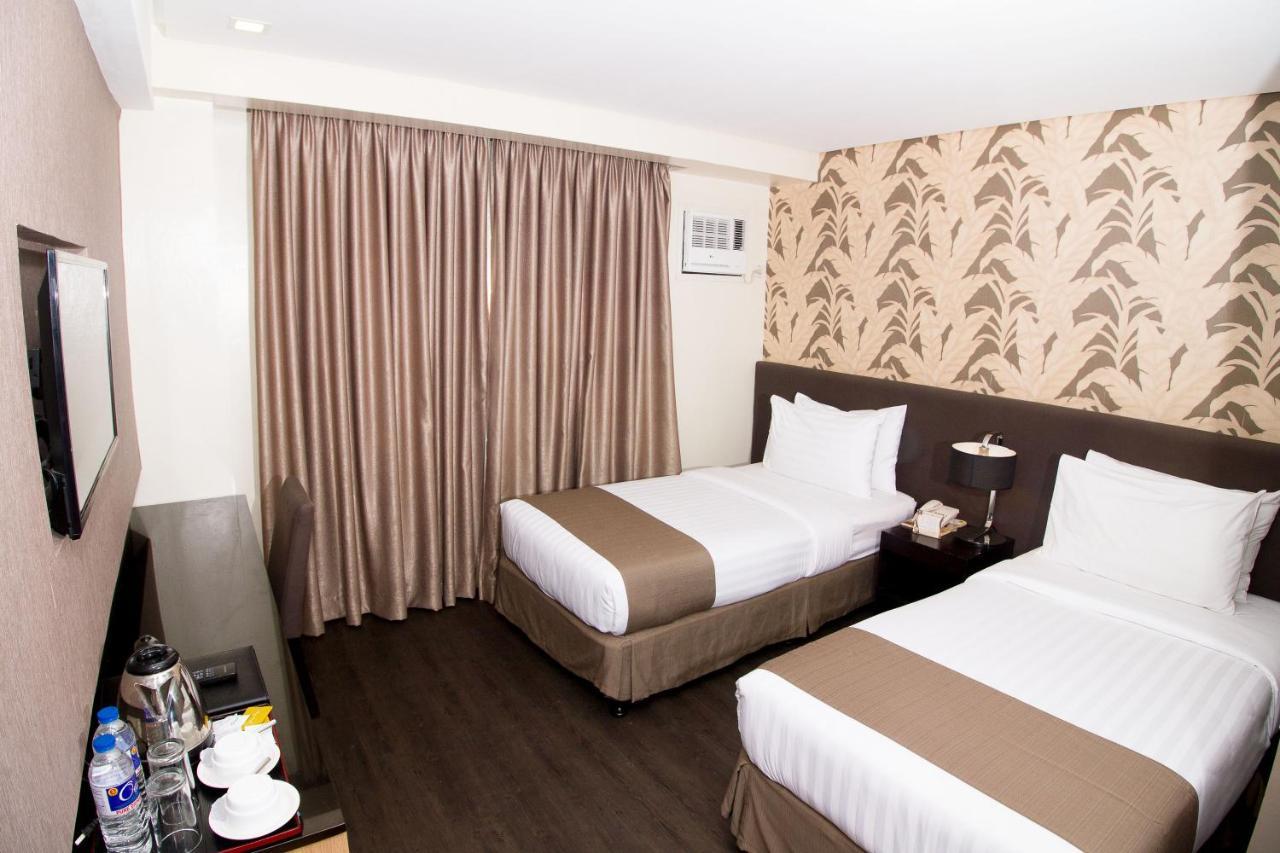 Gt Hotel Iloilo Екстер'єр фото